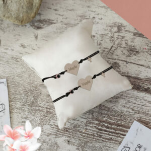 Ξύλινο μαρτυρικό με όνομα καριά